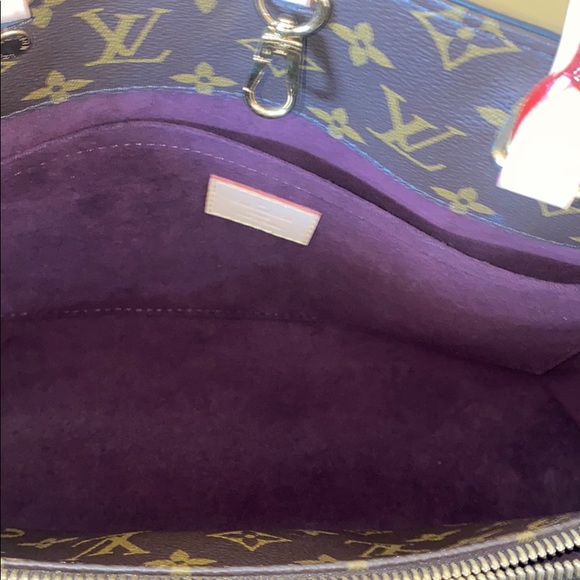 Louis Vouitton - Picture 5 of 12